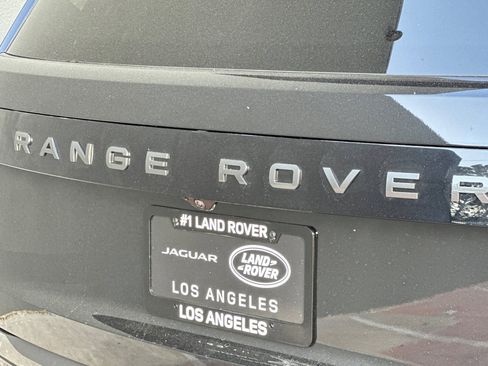 New 2026 Land Rover Range Rover SE image 14