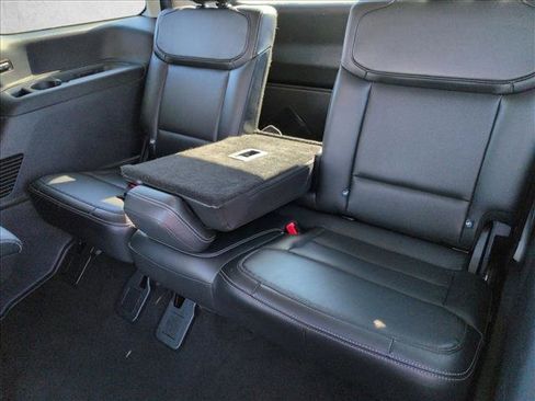 Used 2025 Ford Expedition Platinum image 22