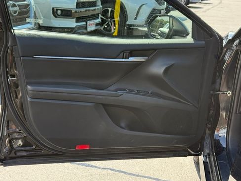 Used 2020 Toyota Camry LE FWD image 23