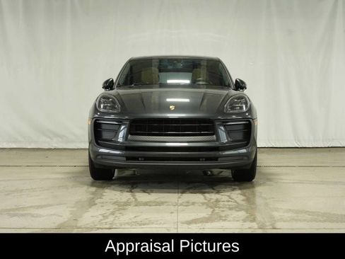 Certified 2022 Porsche Macan image 10