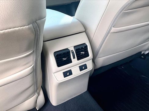 Used 2016 Subaru Outback 2.5i Limited image 31