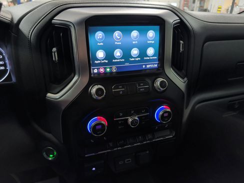Used 2023 GMC Sierra 2500 SLE w/ Gooseneck/5TH Wheel Package AWD/4WD image 10
