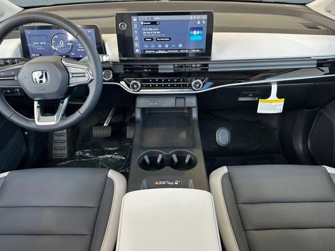New 2026 Honda Prologue Touring image 15