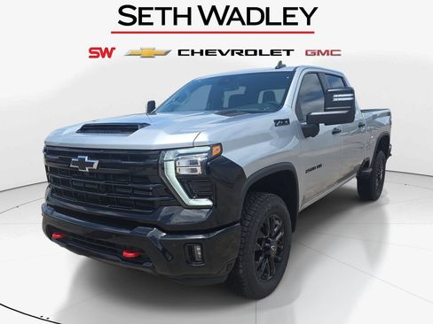 New 2026 Chevrolet Silverado 2500 LT w/ Trail Boss Package AWD/4WD image 3