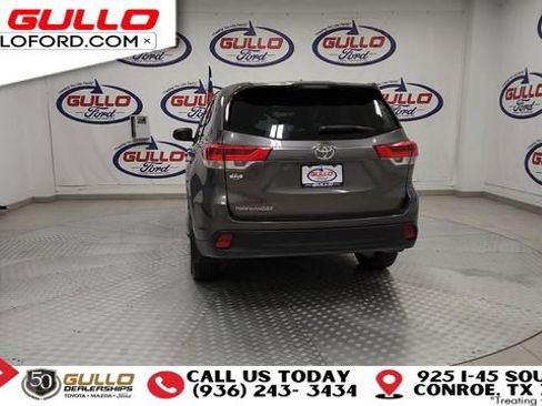 Used 2018 Toyota Highlander LE image 7