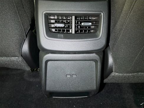 New 2026 Chevrolet Equinox EV LT image 14