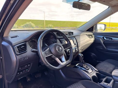 Used 2018 Nissan Rogue SV w/ Premium Package AWD/4WD image 23