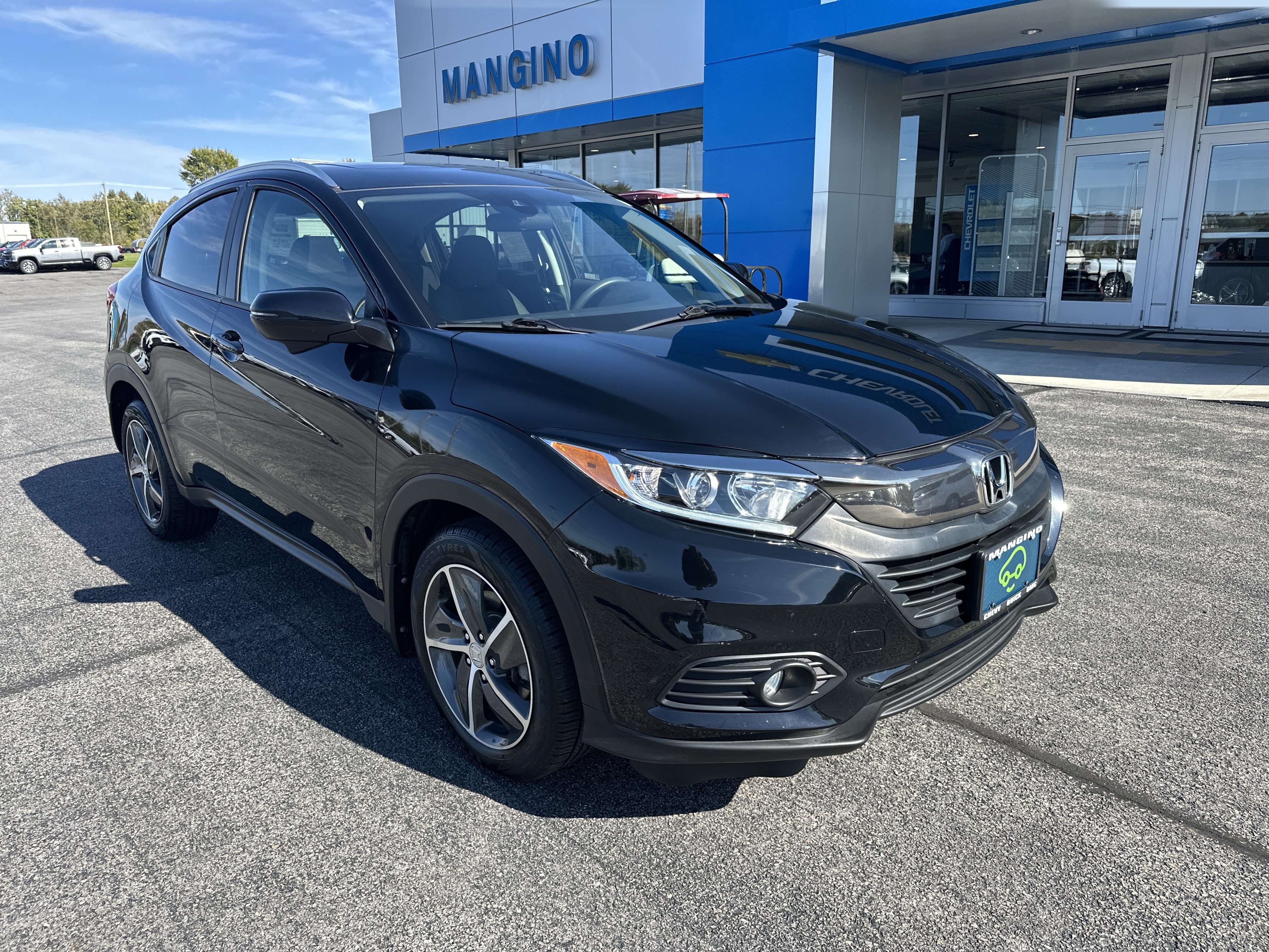 Used 2022 Honda HR-V EX image 2