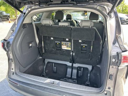 Used 2021 Toyota Sienna XLE w/ XLE Plus Package AWD/4WD image 12