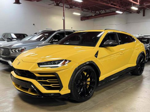 Used 2021 Lamborghini Urus image 24