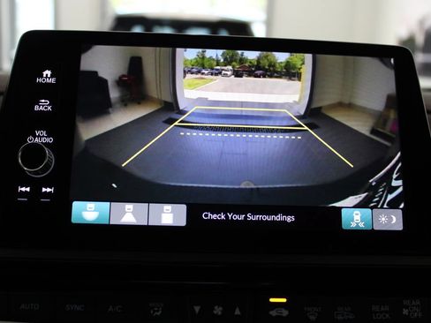 Used 2025 Honda Odyssey Sport-L image 18
