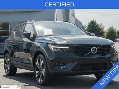 Used 2023 Volvo XC40 B5 Plus w/ Climate Package