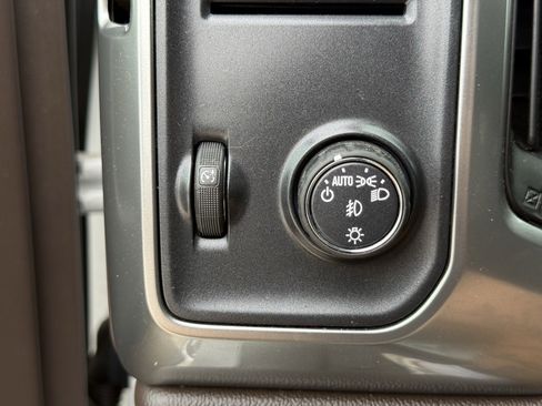 Used 2016 Chevrolet Silverado 1500 LT w/ Texas Edition RWD image 23
