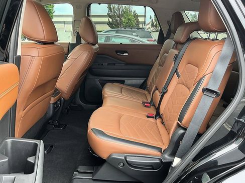 Certified 2023 Nissan Pathfinder Platinum w/ Cargo Package AWD/4WD image 24