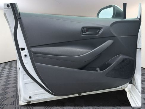 Used 2024 Toyota Corolla LE FWD image 10
