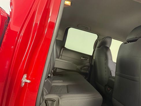 Used 2024 Nissan Frontier SV w/ SV Convenience Package image 21