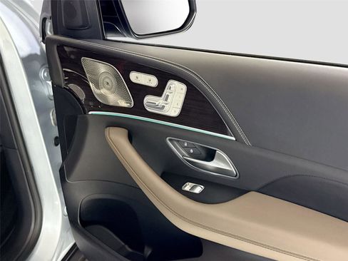 Used 2023 Mercedes-Benz GLS 63 AMG 4MATIC image 38