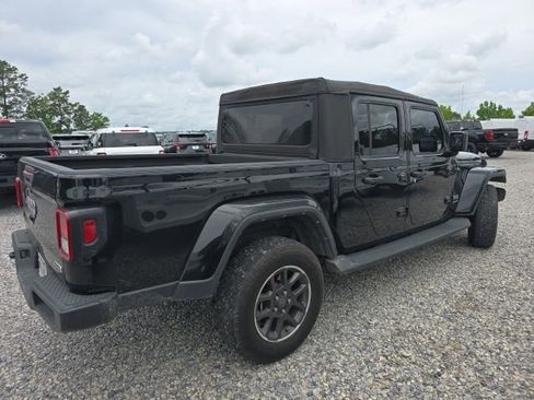 Used 2022 Jeep Gladiator Overland w/ Cold Weather Group AWD/4WD image 5