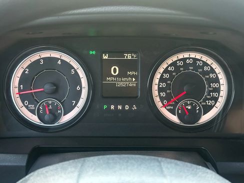 Used 2018 RAM 2500 Tradesman w/ Chrome Appearance Group image 5