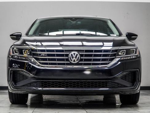 Used 2020 Volkswagen Passat 2.0T R-Line FWD image 8