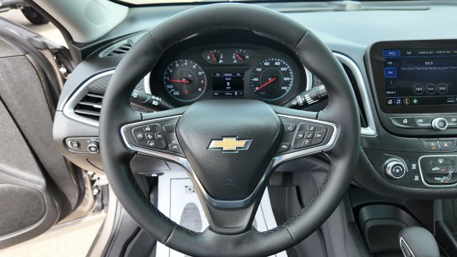 Used 2025 Chevrolet Malibu RS FWD image 21