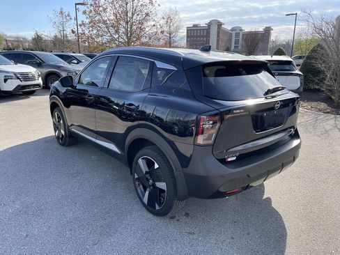 New 2026 Nissan Kicks SR FWD image 5
