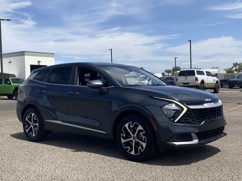 Certified 2023 Kia Sportage EX FWD image 7