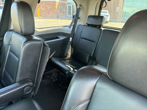Used 2015 Nissan Armada Platinum w/ 2nd Row Captain Seat Package image 9