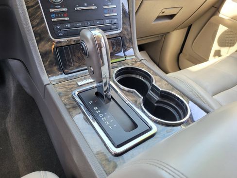 Used 2016 Lincoln Navigator Select RWD image 22