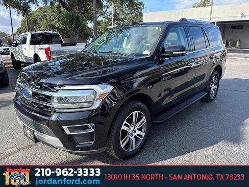 Certified 2024 Ford Expedition Limited RWD image 3