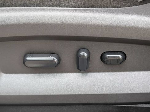 Used 2015 Lincoln MKX FWD image 11