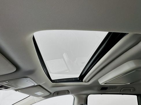 New 2026 Honda Odyssey Touring image 22