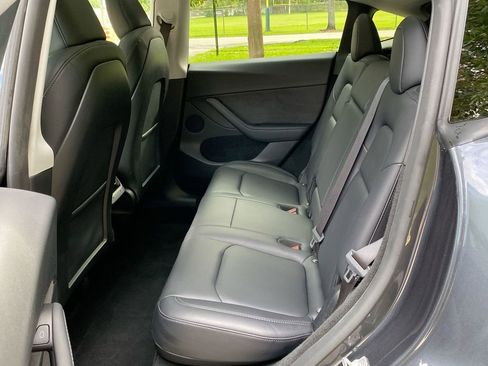 Used 2024 Tesla Model Y Performance image 35