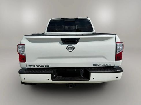 Used 2023 Nissan Titan SV w/ SV Convenience Package AWD/4WD image 6