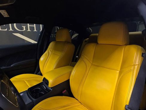 Used 2022 Dodge Charger R/T w/ Blacktop Package RWD image 7