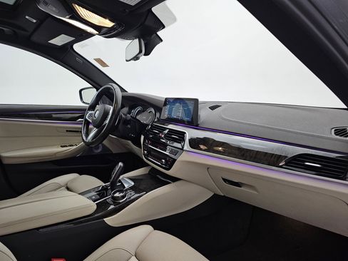 Used 2018 BMW M550i xDrive image 13