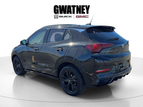 Used 2024 Buick Encore GX Sport Touring image 5