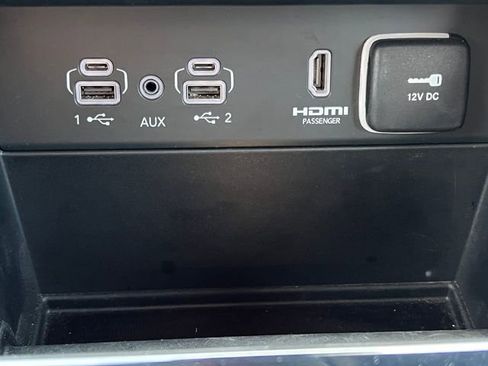Used 2023 Jeep Grand Cherokee Trailhawk AWD/4WD image 32