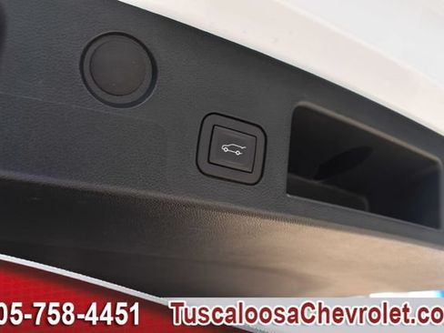 Used 2026 Chevrolet Equinox LT w/ Convenience Package II FWD image 9