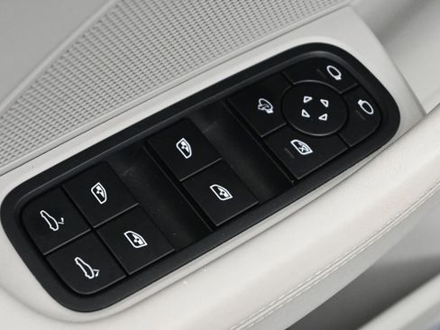 Used 2022 Porsche Panamera 4 Executive AWD/4WD image 19
