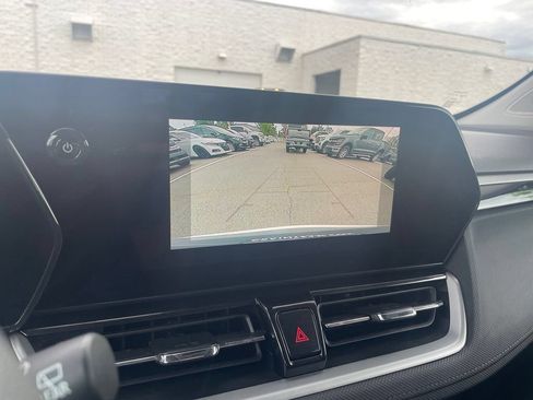 Used 2025 Chevrolet TrailBlazer LT FWD image 16