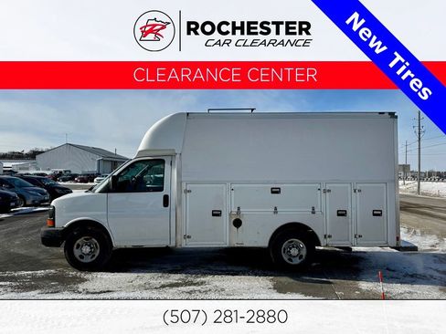 Used 2016 Chevrolet Express 3500 image 1