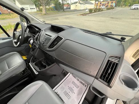 Used 2015 Ford Transit 250 130 Low Roof w/ Exterior Upgrade Package RWD image 58