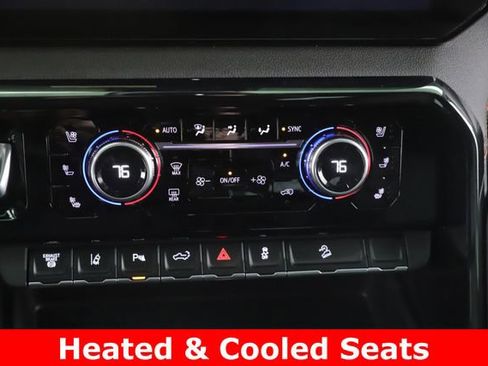 Used 2025 GMC Sierra 2500 AT4 w/ AT4 Premium Plus Package AWD/4WD image 4