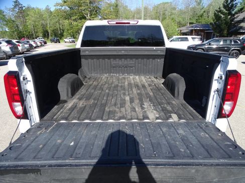 Used 2023 GMC Sierra 1500 4x4 Crew Cab SLE w/ X31 Off-Road Package image 48