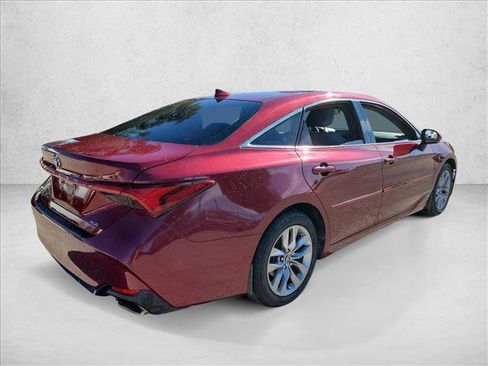 Used 2020 Toyota Avalon XLE image 5