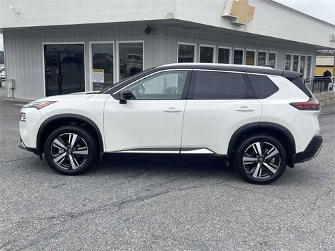 Used 2022 Nissan Rogue Platinum w/ Head-Up Display Package image 7