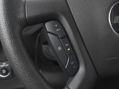 Used 2024 Chevrolet Express 2500 w/ Driver Convenience Package image 18