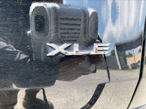 Used 2024 Toyota Grand Highlander XLE FWD image 23