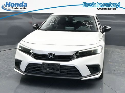 Used 2023 Honda Civic Sport image 3